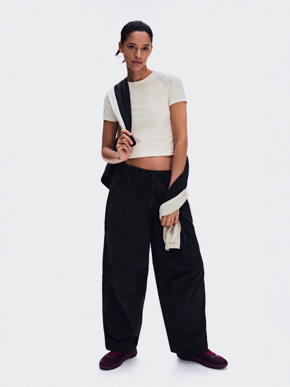 On Running Parachute Pants Medium Black NWT